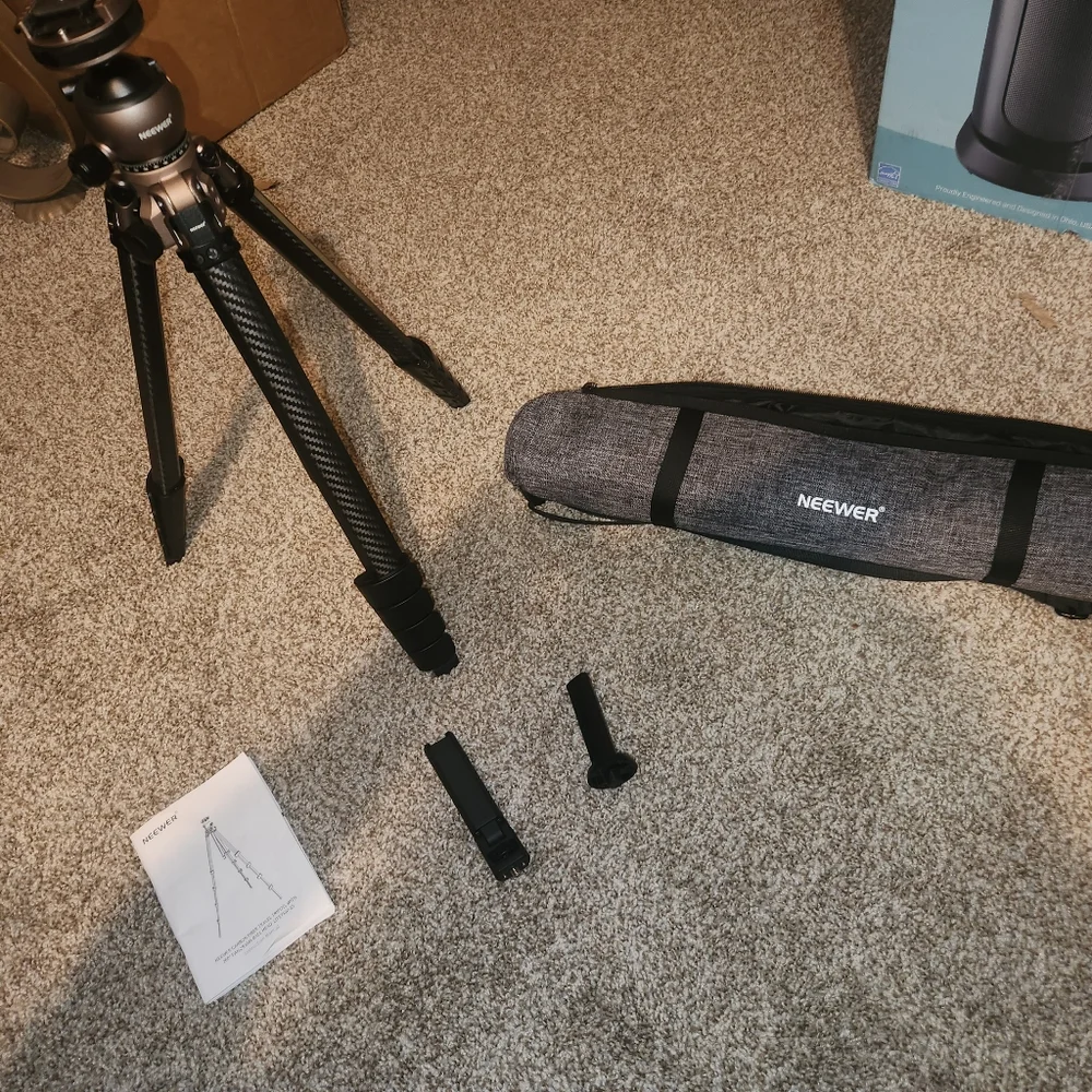 Neewer LITETRIP LT35 61 Travel Tripod carbonfiber w/ pan Tilt profile ball head